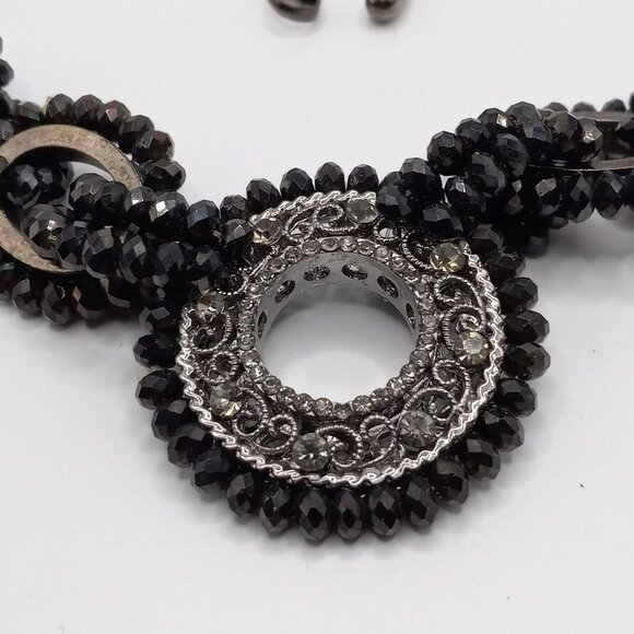 Black Filigree Rhinestone Hematite Pendant Silver Tone Necklace Earring Set - Picture 6 of 6